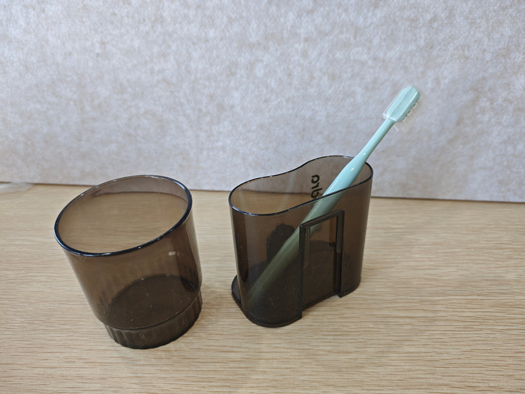 Samodra Wall-Mounted Electric Toothbrush Holder with Rinse Cup